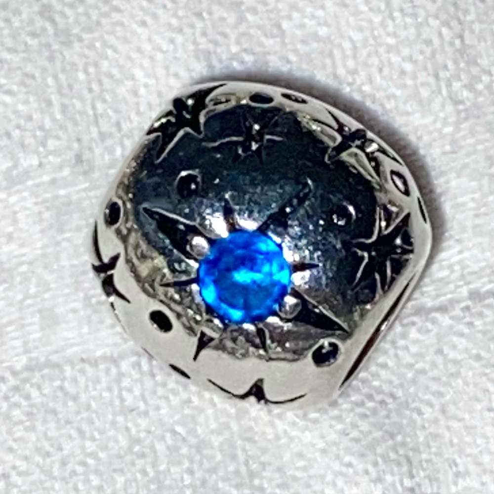 2 Sterling Silver Charms: Disney Dreams and Snowflake for charm bracelets - Picture 7 of 9